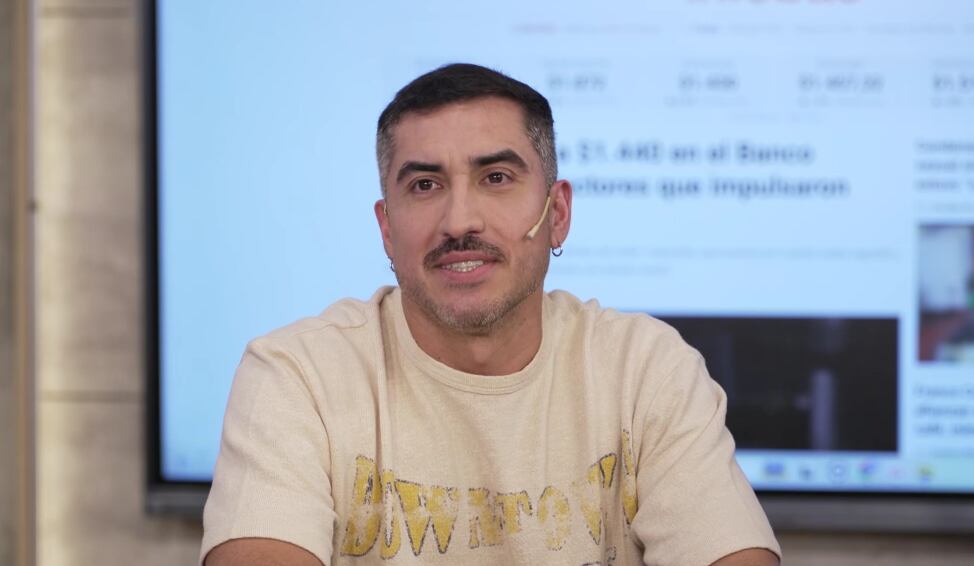 Fernando Cargnelutti afirmó que la discriminación y la homofobia persisten en los clubes y las tribunas del fútbol argentino (Infobae en Vivo)