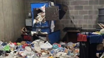 Una mujer quedó atrapada en un conducto de basura en Nueva Jersey, según informaron los rescatistas