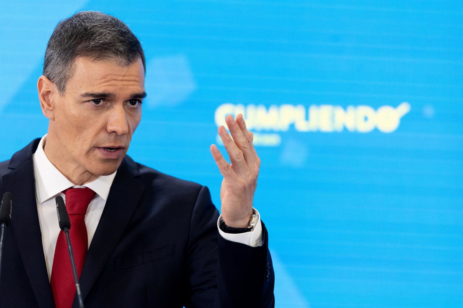 Sánchez pidió la dimisión de Rajoy por «financiación irregular» del PP pero las cuentas del PSOE son limpias