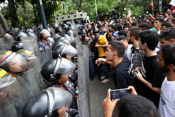 Estudiantes protestan en apoyo a
