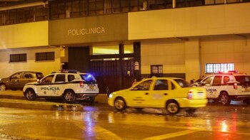 Mientras era auxiliada y trasladada