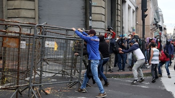 “Mientras nosotros reconstruimos el Ecuador,