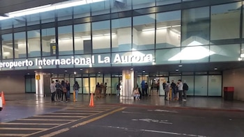 Autoridades indígenas advierten que bloquearán los accesos al aeropuerto de Guatemala ante alza de gasolina