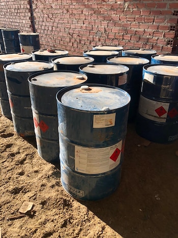 Algunos de los tambores incautados