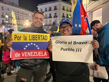 De izquierda a derecha Antony