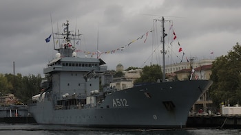 Alemania se prepara para una “posible intervención en el Estrecho de Ormuz” y envía un buque militar al Mediterráneo