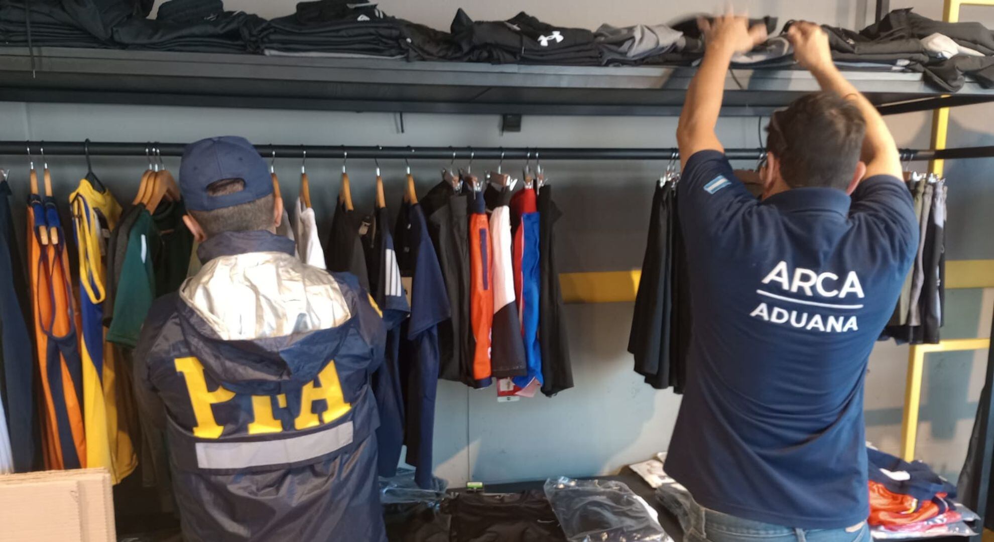 El operativo se extendió hacia otros domicilios en Salta y Misiones