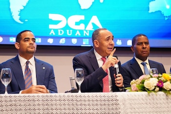La Dirección General de Aduanas de República Dominicana aplicará nuevas reglas para vigilar las mercancías que salen hacia la frontera con Haití. (Foto cortesía Dirección General de Aduanas)