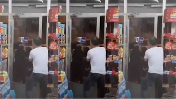 Vídeo | Un comerciante de Murcia recibe un disparo en el ojo durante un asalto: la Policía Nacional busca al agresor tras darse a la fuga