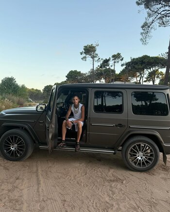 L-Gante en la camioneta que