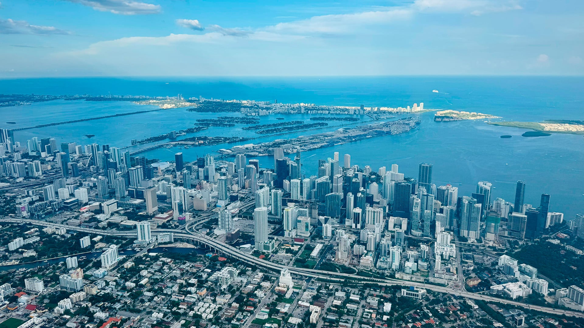 La propuesta de Airbnb busca sumar más alojamientos en las 16 ciudades anfitrionas ante la creciente demanda por la Copa Mundial de la FIFA 2026