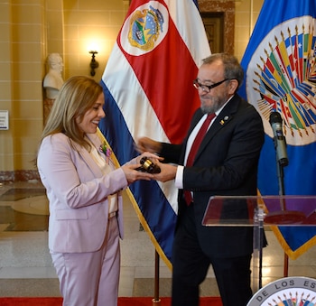 La presidencia del Consejo Permanente implica liderar las sesiones y coordinar la agenda política de la Organización de los Estados Americanos, donde se abordan temas de interés hemisférico. Foto cortesía OEA.