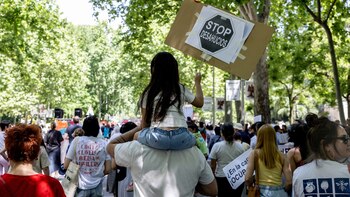 Orden de desahucio para Adolfo, su hija y su nieto de 4 años en Madrid: “Con mi salario nadie te alquila nada, no tenemos dónde ir”