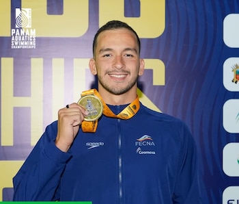 Juan Manuel Morales conquistó la medalla de oro al registrar un tiempo de 1:50.19 en los 200 m libre - crédito @fecnacolombia/Instagram