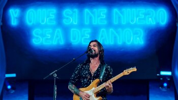 “Encher as pessoas de falsas