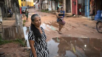 Luchando como justicieros enmascarados, la policía de Brasil deja un rastro de cadáveres y miedo