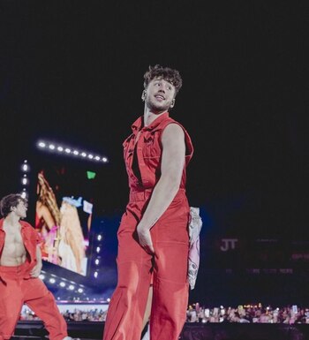 Educado entre Los Ángeles y