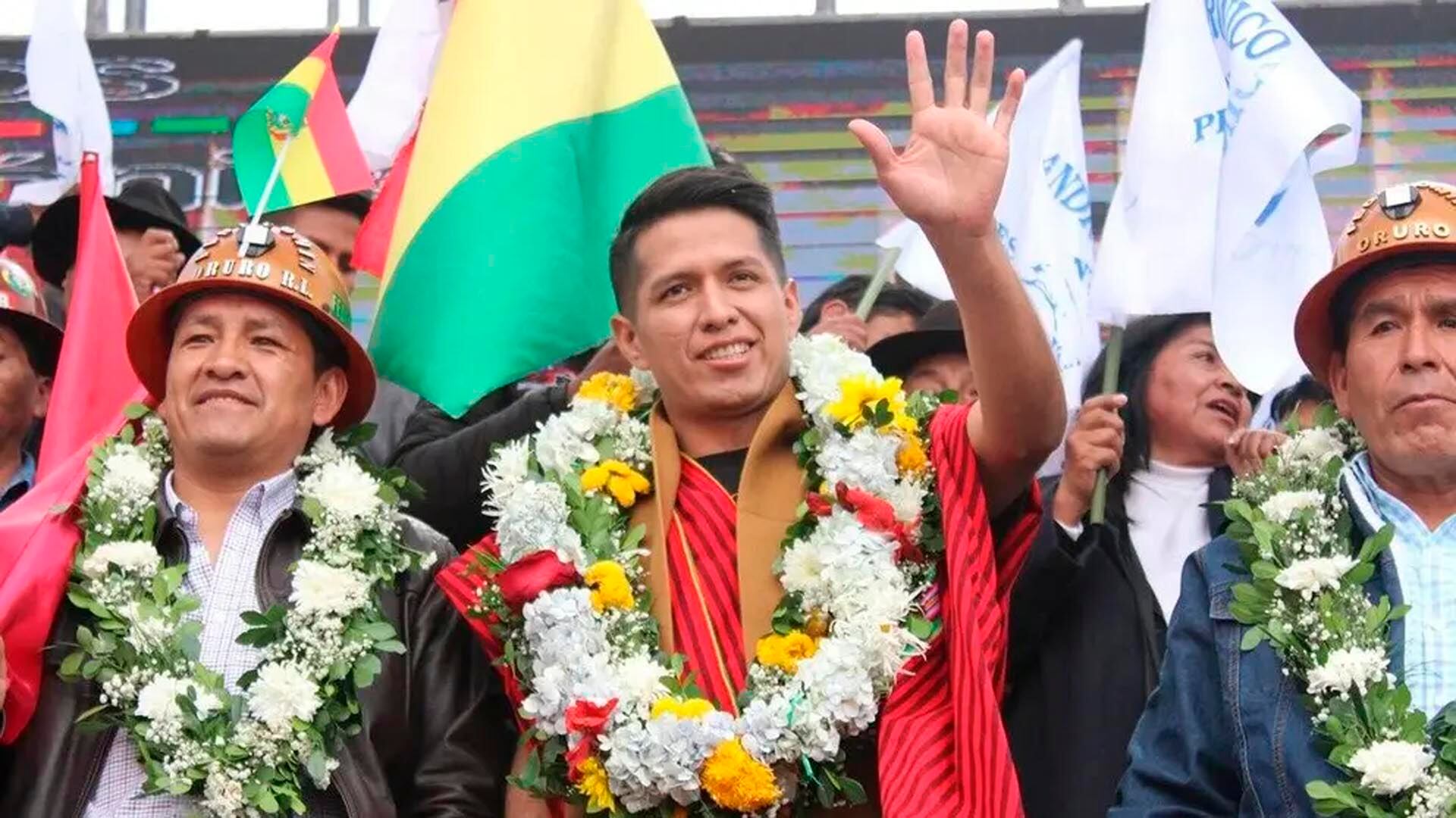 El presidente del Senado de Bolivia, Andrónico Rodríguez, anunció su candidatura a las elecciones presidenciales el 3 de mayo en Oruro, en un acto con mineros cooperativistas.