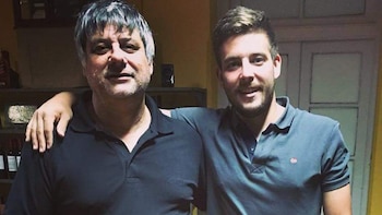 Bolognese junto a su hijo