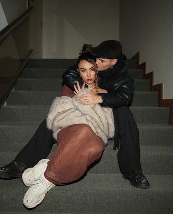 Esty y Abraham Mateo en