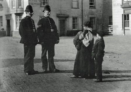 El Parlamento aprobó la Ley de Daños por Disturbios tras la actuación policial en las protestas de 1886 en el West End