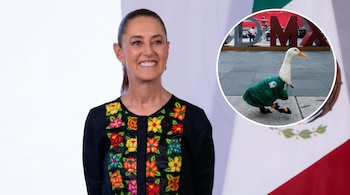 Una mujer sonríe en primer plano con una bandera de México al fondo; un círculo insertado muestra un pato blanco con playera de México y las letras CDMX.