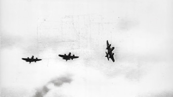 34 aviones ametrallaron y arrojaron