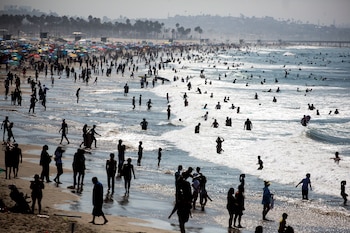 La ola de calor extremo en Arizona y California afecta a millones de personas desde el 8 de julio bajo un domo de alta presión, según el NWS. (REUTERS/Ringo Chiu)