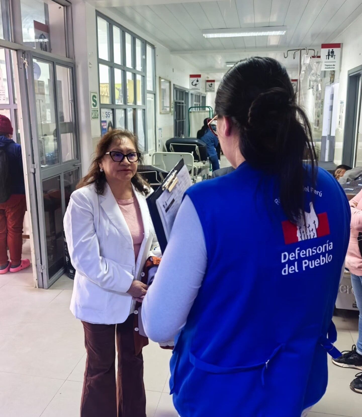 Defensoría del Pueblo habla de presunta falta o retraso en la atención y exige investigación.