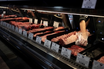 La carne de res encabeza la lista de subidas de precios en los supermercados estadounidenses por factores internacionales y locales (REUTERS/Hannah Beier)