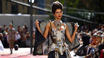 El nuevo ADN de la moda en Milán: así se lucen transparencias, texturas y guiños retro