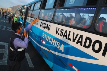 Transportistas de al menos 50 empresas de transporte público acatan un paro de 24 horas este jueves 26 de septiembre