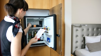 Procedente el despido de una limpiadora de hotel que robaba las cervezas del minibar que luego tenían que pagar los clientes