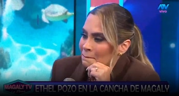 Magaly Medina y Ethel Pozo protagonizan uno de los momentos más emotivos de la televisión: “Sí tengo límites”. Captura: Magaly TV La Firme.