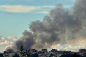 06/09/2026 Ataque ruso en Dnipró (Ucrania).
Al menos tres personas han muerto este domingo en nuevos ataques rusos sobre Ucrania, aunque en territorios alejados de la región de Kiev, protegida por una tregua de tres días coincidiendo con la visita de mediadores estadounidenses a la capital ucraniana.
POLITICA EUROPA UCRANIA
GOBIERNO REGIONAL DE DNIPRÓ