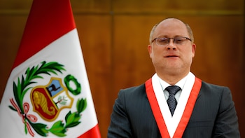 Pedro Hernández juró como nuevo presidente del Tribunal Constitucional tras ser elegido por el Pleno