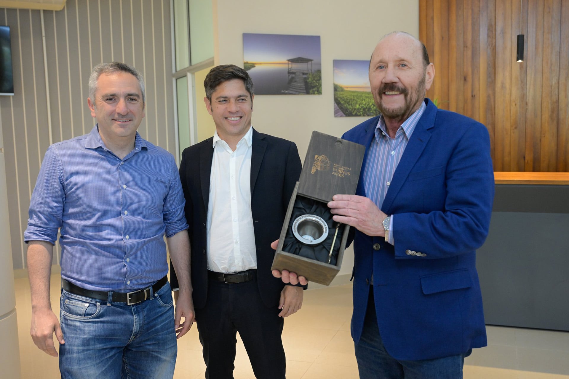 Axel Kicillof, junto al gobernador Gildo Insfrán y al ministro de Desarrollo de la Comunidad, Andrés Larroque