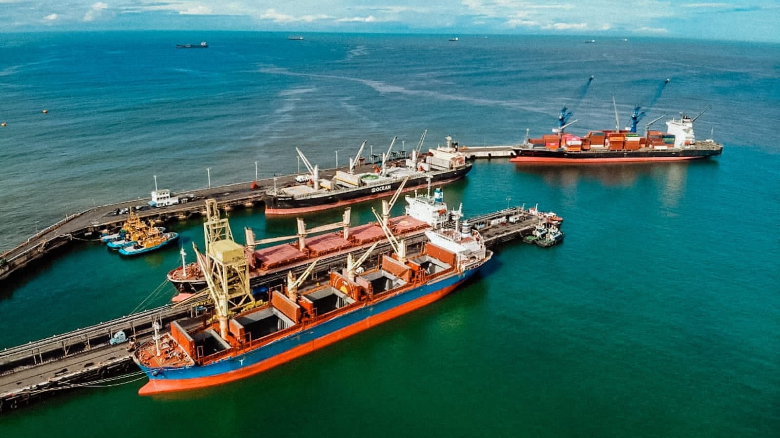 Las exportaciones salvadoreñas de medicamentos y manufacturas plásticas mantienen un crecimiento sostenido en República Dominicana. Foto cortesía CEPA