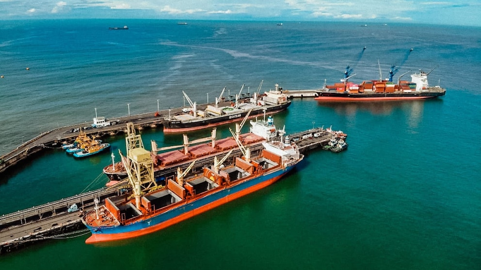 El Salvador impulsa sus exportaciones y busca nuevos mercados