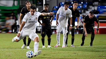 LA Galaxy de Guillermo Barros Schelotto fue humillado, perdió 6 a 2 el clásico y quedó al borde de la eliminación en la MLS