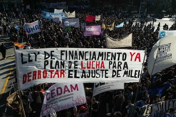 Marcha Federal Universitaria - Plaza de mayo - 12 de mayo - Drone