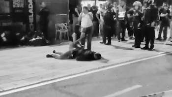 El crimen ocurrió en la calle 68 con avenida del Río, en el barrio San Francisco, donde dos hombres armados interceptaron y atacaron a la víctima - crédito @ZonaJudicial/X