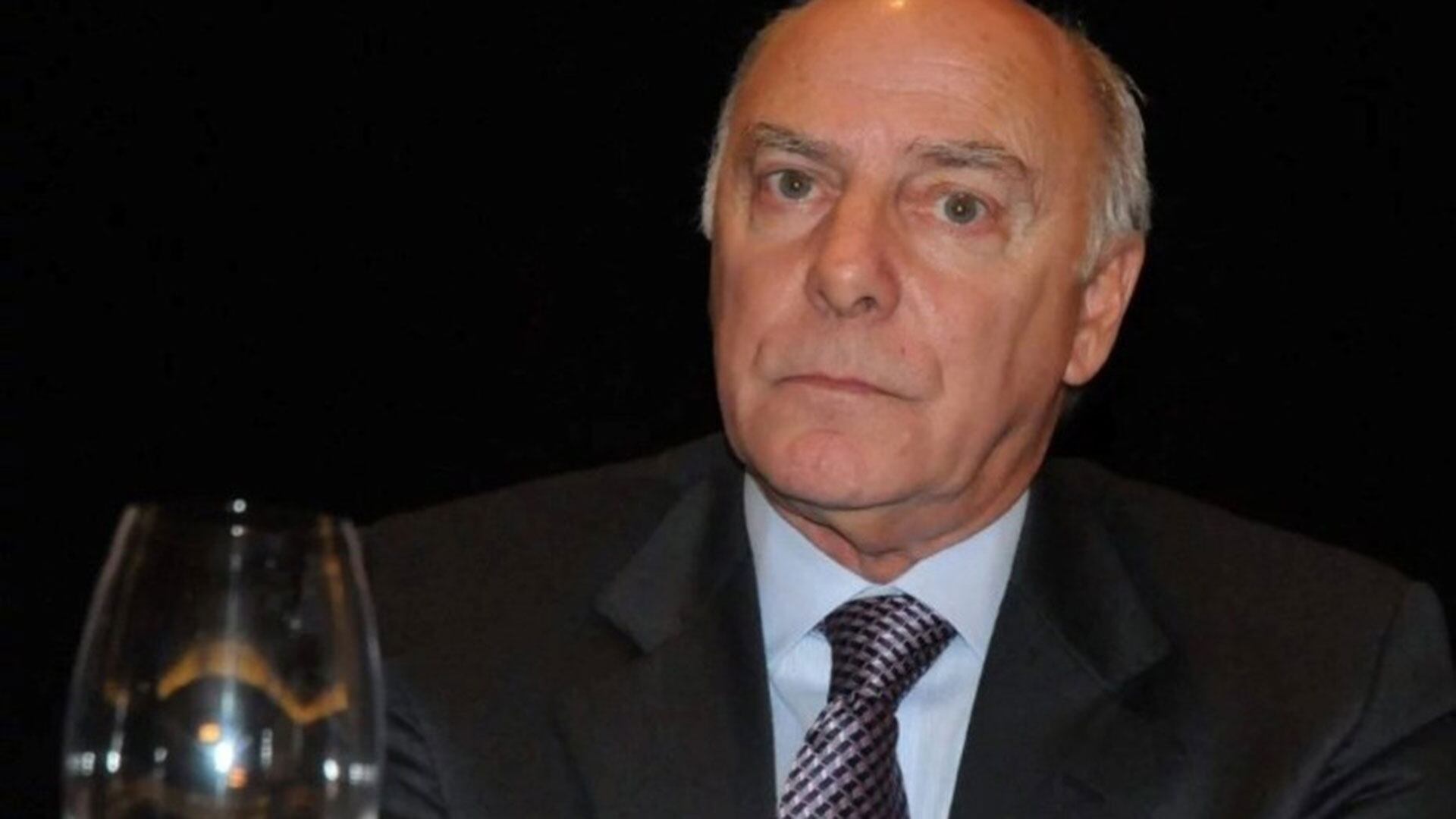 Los fiscales Laura Mazzaferri y Diego Velasco solicitaron elevar a juicio oral a Ferro por incumplimiento de deberes y a tres abogados por tráfico de influencias