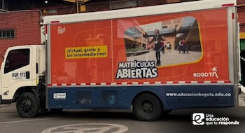 Las causas del descenso en la matrícula escolar en Colombia incluyen factores socioeconómicos, aumento del homeschooling, trabajo infantil y desplazamiento forzado - crédito Secretaría de Educación de Bogotá