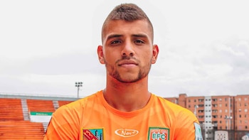Stiven 'Titi' Rodríguez también jugó en Envigado F.C.: equipo con el cual acumuló 14 partidos, dos goles y una asistencia - crédito Envigado F.C