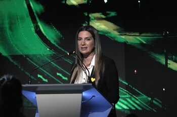 Silvia Lospennato desde el atril,