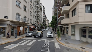 Investigan la muerte de una joven en un departamento de Retiro tras un encuentro sexual