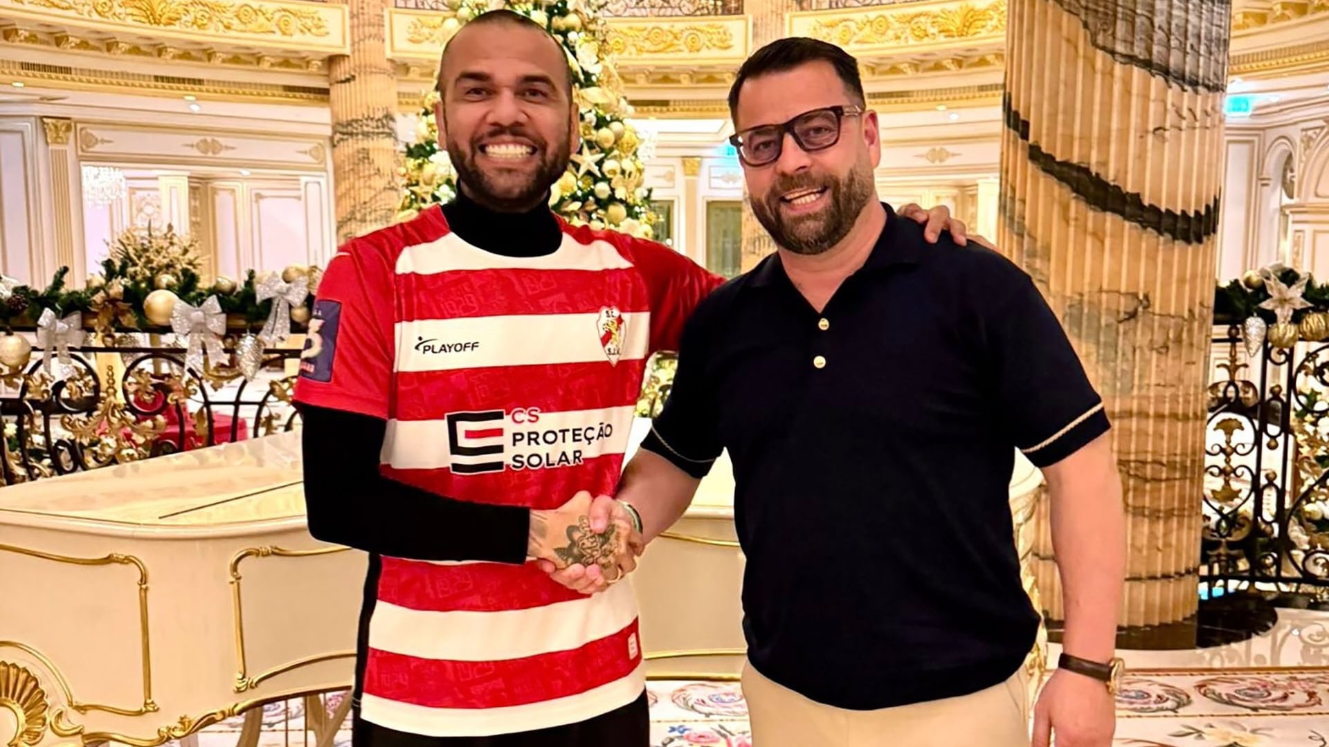 Ex futbolista brasileño Daniel Alves se convierte en inversor del Sporting Clube de São João de Ver