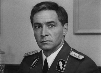 Max Otto von Stierlitz, personaje