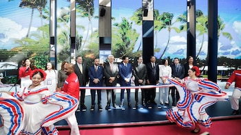 República Dominicana busca ampliar sus vínculos turísticos y aéreos con Europa en la feria Top Resa